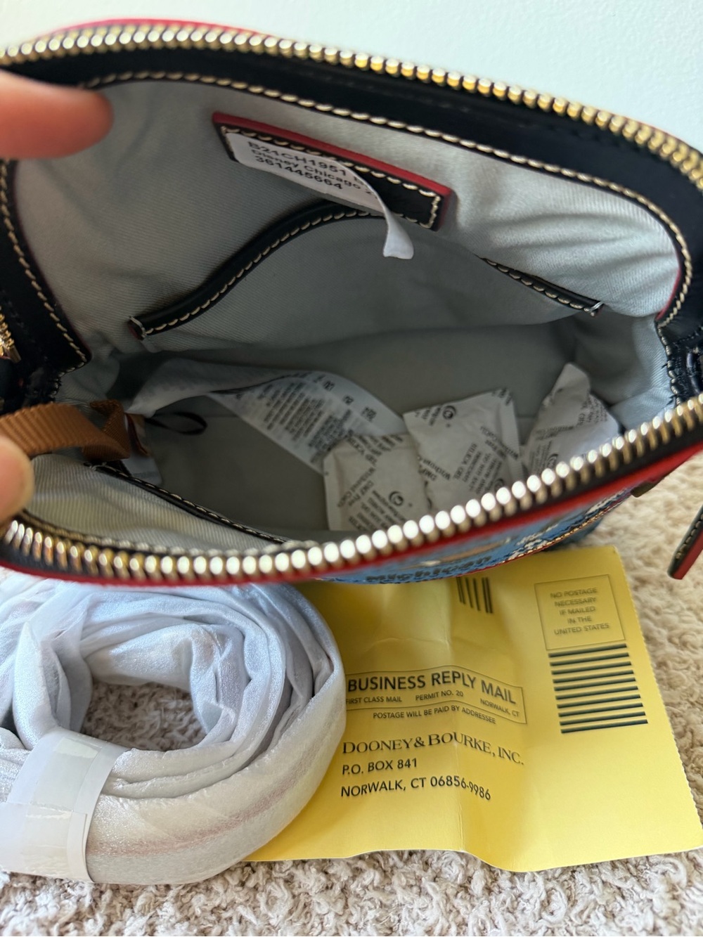 NWT Disney Dooney & Bourke Chicago bag and wallet - Picture 4 of 9